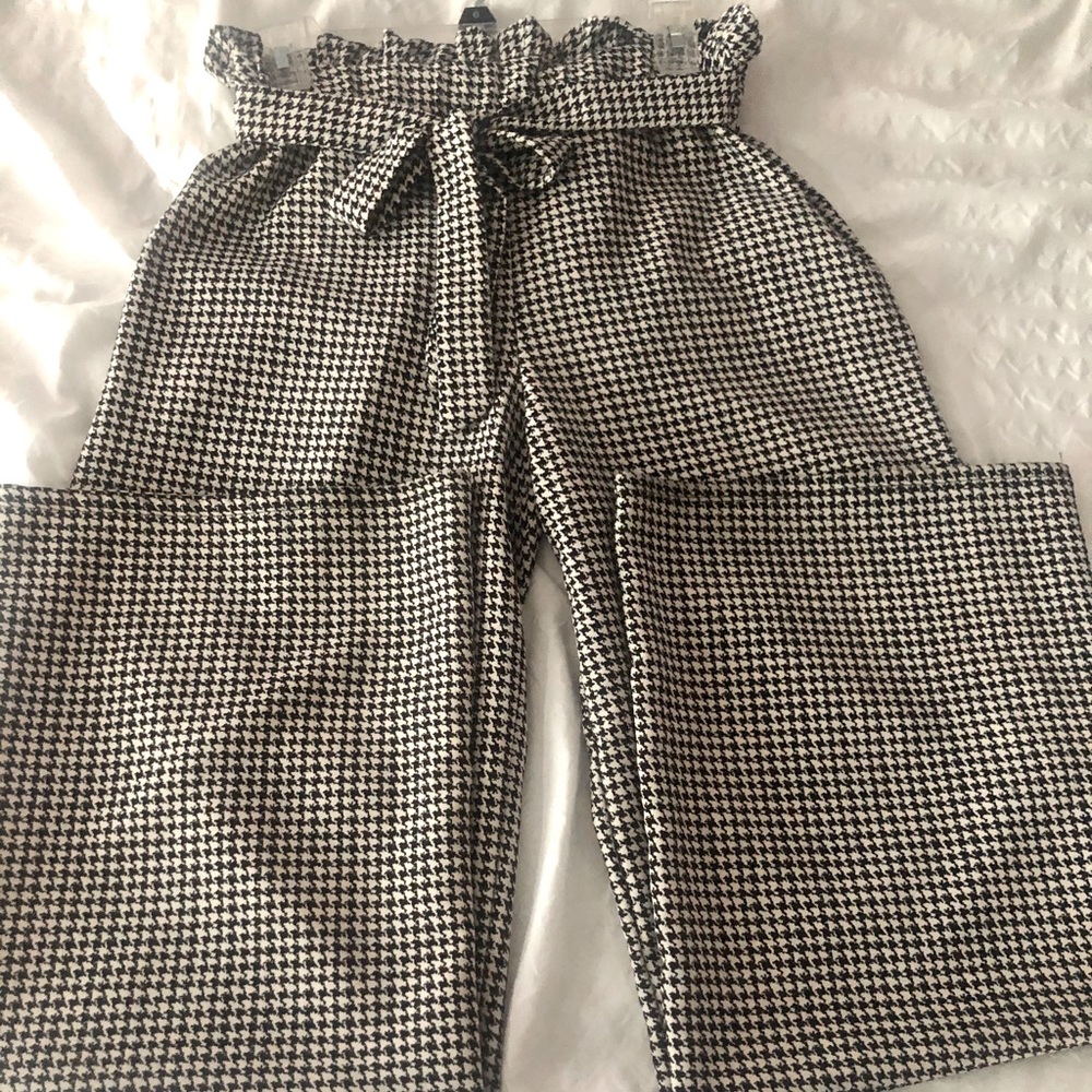 Women's Paper Bag Waist Pants with Elastic Band High Waist & Wide Leg.